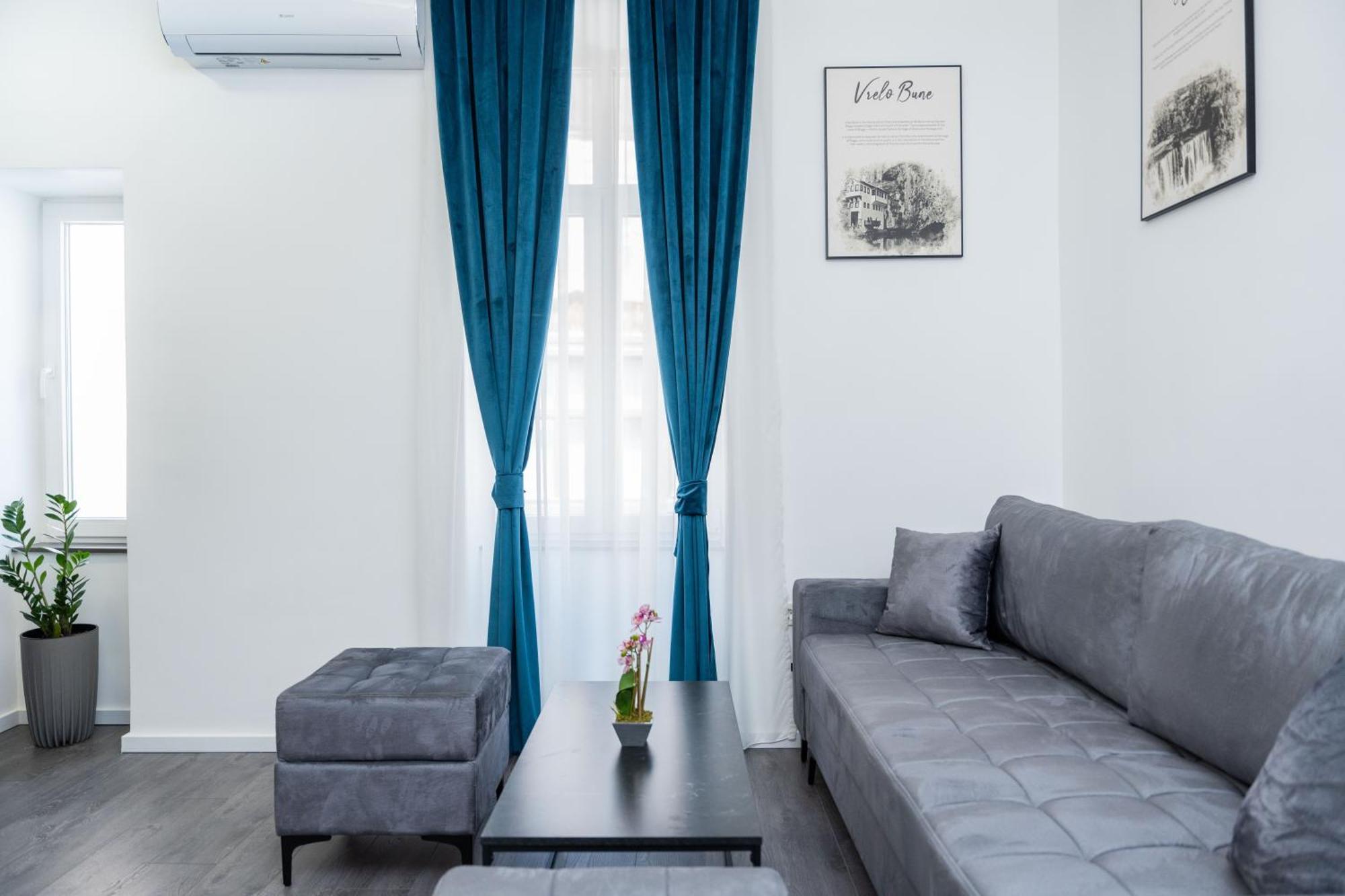 Azzurro City SJJ Eksteriør billede