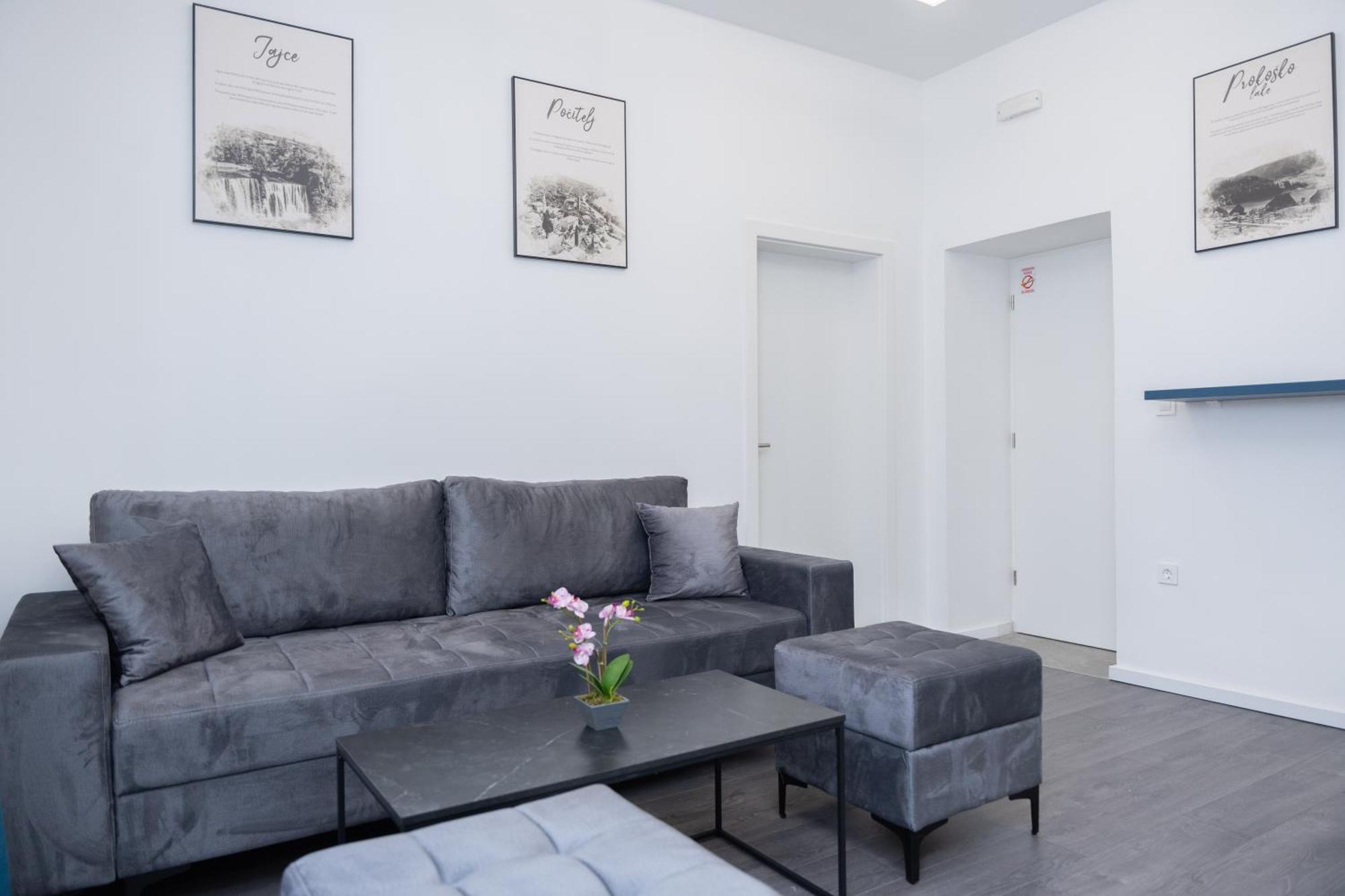 Azzurro City SJJ Eksteriør billede