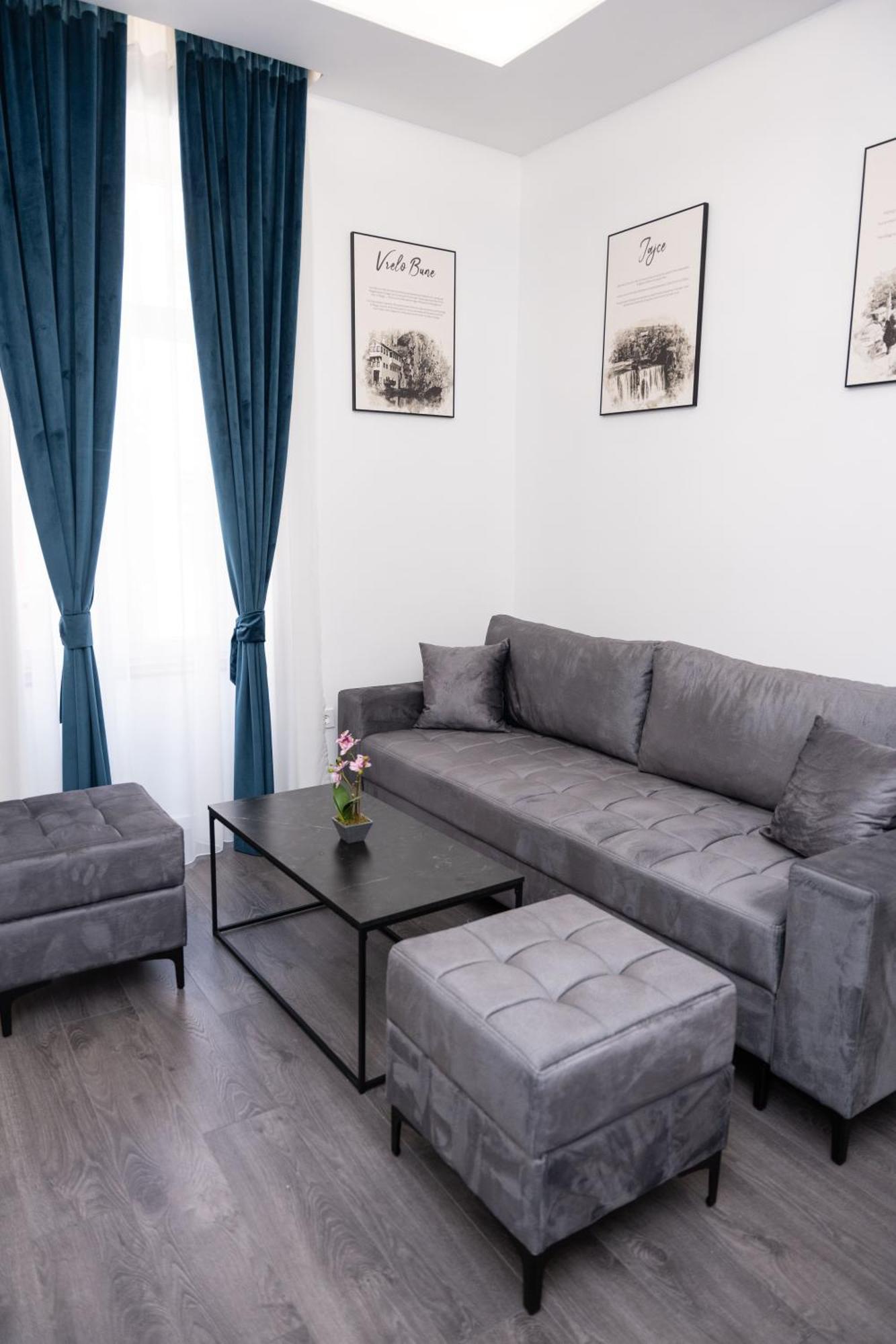 Azzurro City SJJ Eksteriør billede
